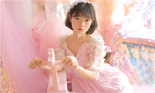 赤峰供卵试管代怀生子多少钱？这一直是很多不孕不育家庭关注的话题。在中国，不孕不育的发生率越来越高，根据《中国不孕不育现状调研报告》显示，育龄夫妇的不孕不育率从20年前的3%增长至现在的12.5%-18.2%，患者人数高达6000万以上。在这样的背景下，许多家庭通过供卵试管来实现自己的生育梦想。那么，供卵试管代怀生子的费用到底是多少呢？