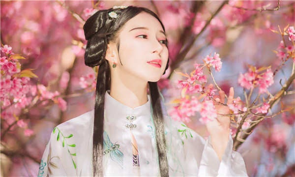 赤峰供卵试管婴儿：助您实现家庭梦想的科学方案